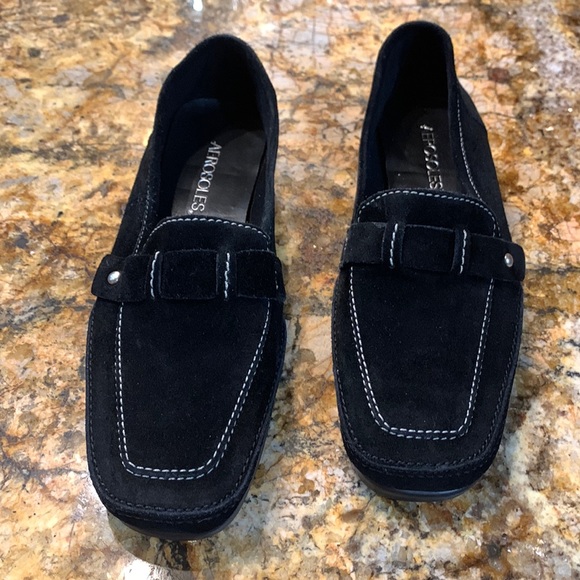 AEROSOLES Shoes - Aerosoles black leather suede loafer flats NEW Sz 8